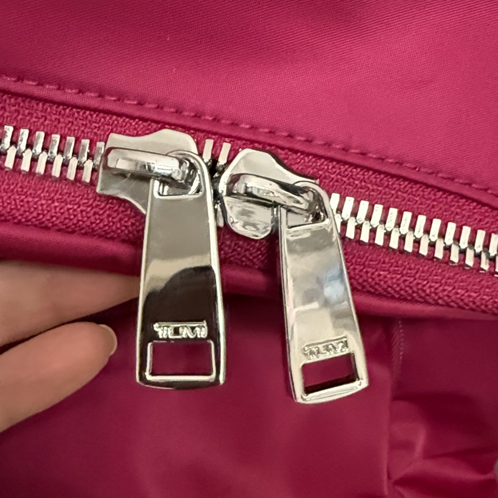 Preloved Tumi Voyager Rosie nylon backpack pink - Picture 7 of 13